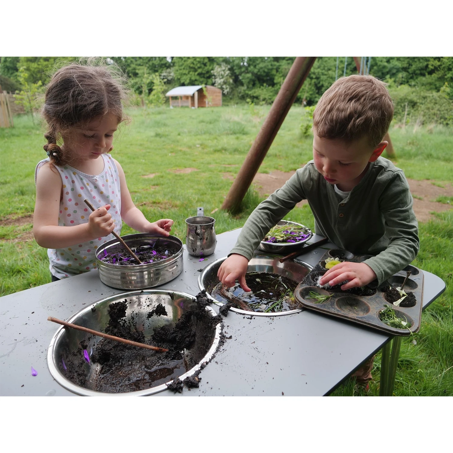 Gopak™ Folding Mud Kitchen 1 Gopak™ Folding Mud Kitchen